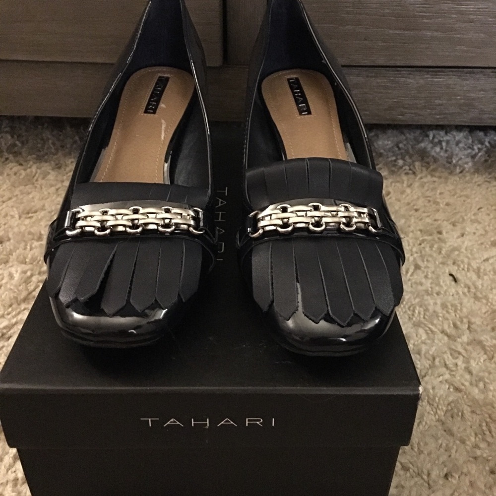 Tahari shoes